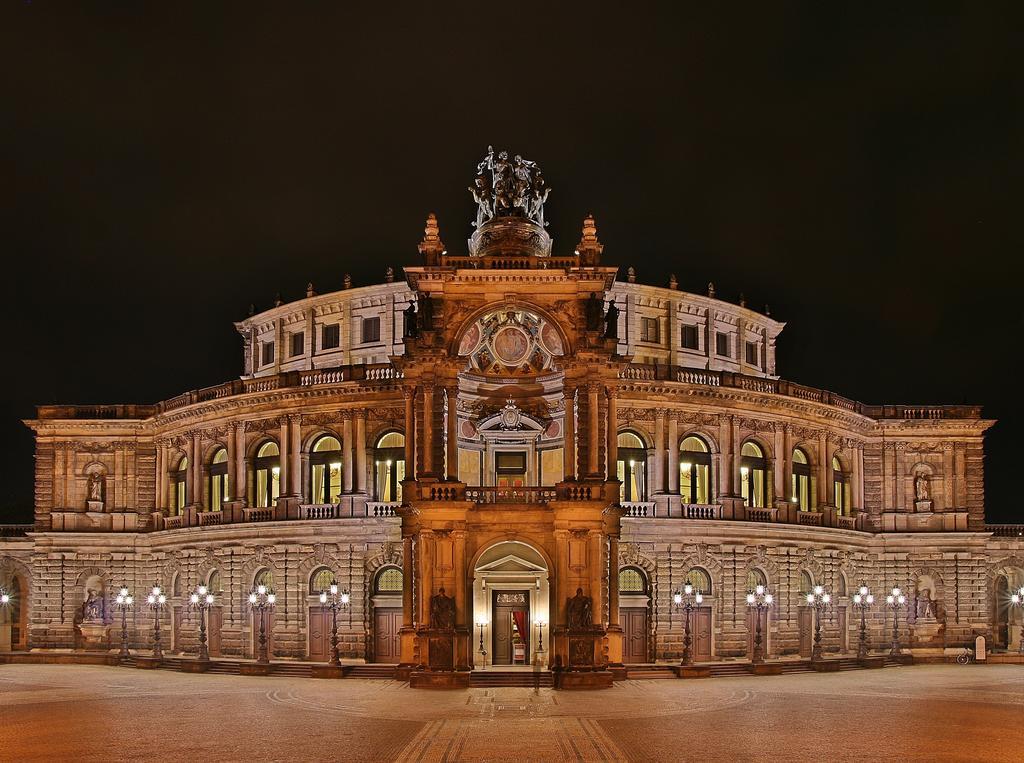 Dresden Gruesst Seine Gaeste Extérieur photo